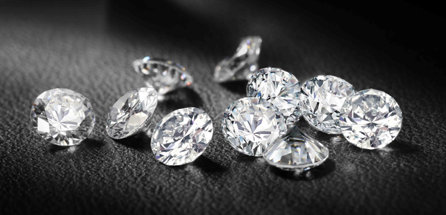 Le saviez-vous ? Un homme a été arrêté avec 2060 diamants dans son estomac ! Diamant