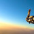 Un parachutiste a filmé sa propre mort, il avait oublié son parachute en sautant de l’avion !